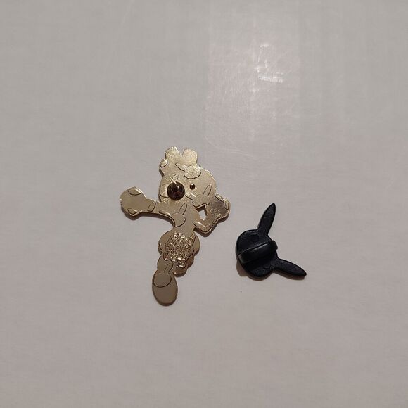 Pokemon TCG Tyrogue Enamel Pin Official Nintendo Collectible Character Badge - Picture 3 of 3